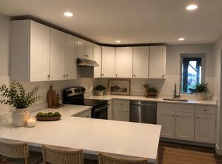 33 Walnut Knls UNIT A, Canton, MA 02021
