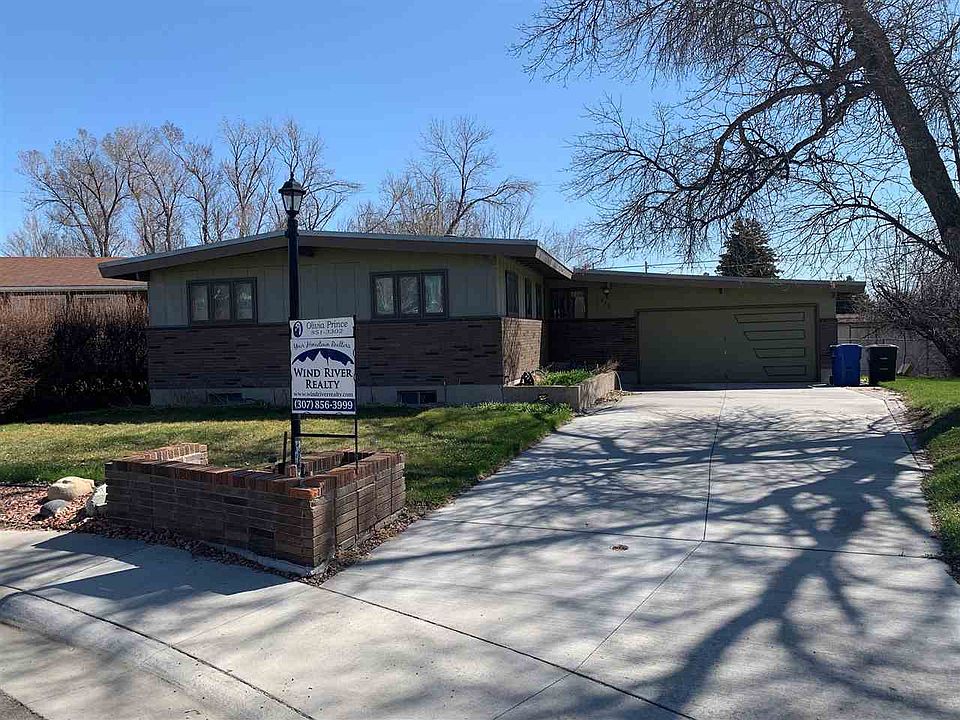 1st image of 209 Mesquite Cir