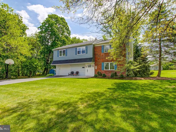 430 Erie Ave, Telford, PA 18969