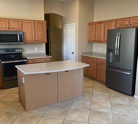 2nd image of 26450 N 73rd Dr