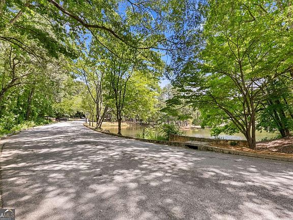 4th image of 256 Wood Lake Dr