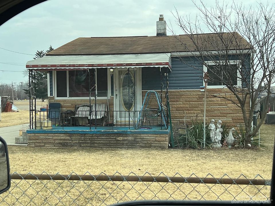 1st image of 872 Lamay Ave