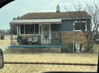 872 Lamay Ave, Ypsilanti, MI 48198