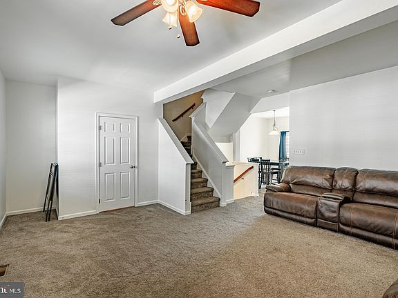 5th image of 210 Bardel Dr