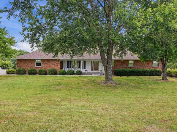 8481 E Highway Oo, Hallsville, MO 65255