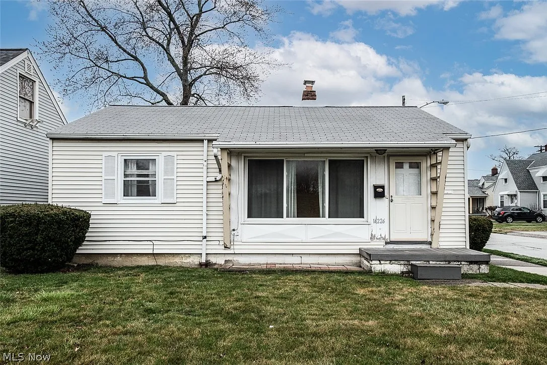 14226 Lakewood Heights Blvd photo 1
