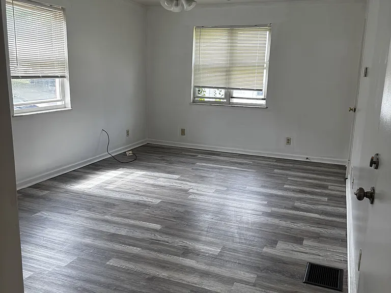 246 Basswood Ave #3 — Photo 1