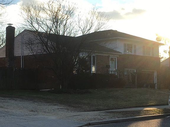 2nd image of 54 Grant St