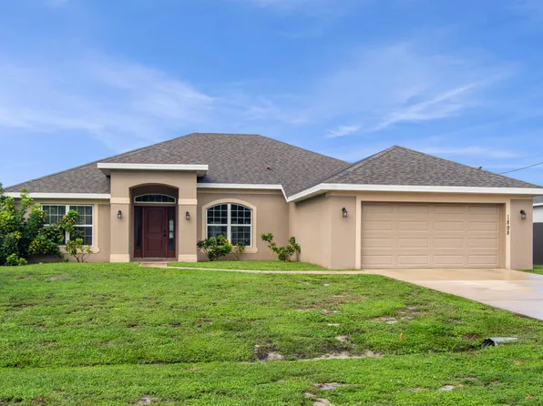 1898 SW Monterrey Lane, Port St Lucie, FL 34953