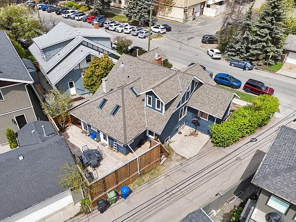 2nd image of 625 N 29th Ave SW