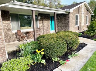 9601 Crabb Rd, Temperance, MI 48182