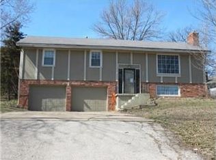 656 Linda Ln, Bonner Springs, KS 66012