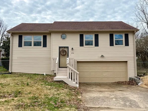 1704 Masters Ln, Lexington, KY 40515