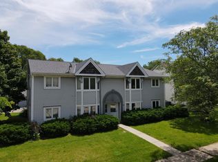 2015 Cliff Alex Ct S, Waukesha, WI 53189