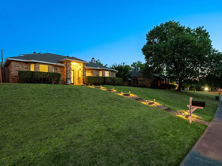 5726 Emrose Ter — Photo 33