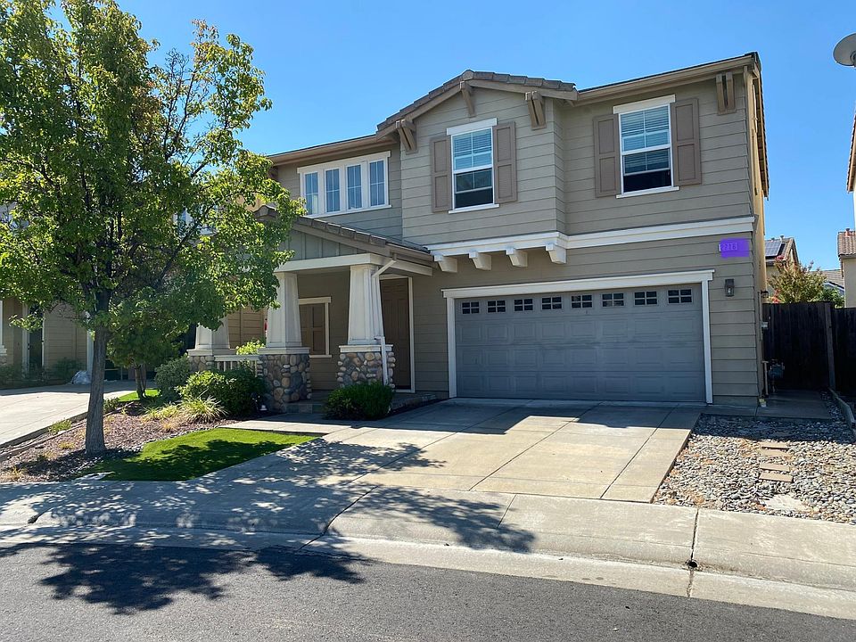 2nd image of 2716 Moet Ln
