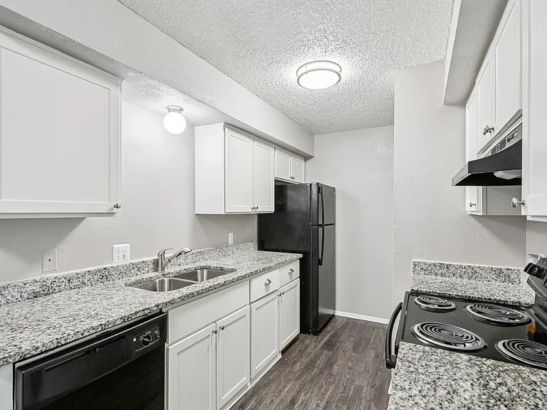 B1 - 2BD, 2BA - 920SF - Kitchen