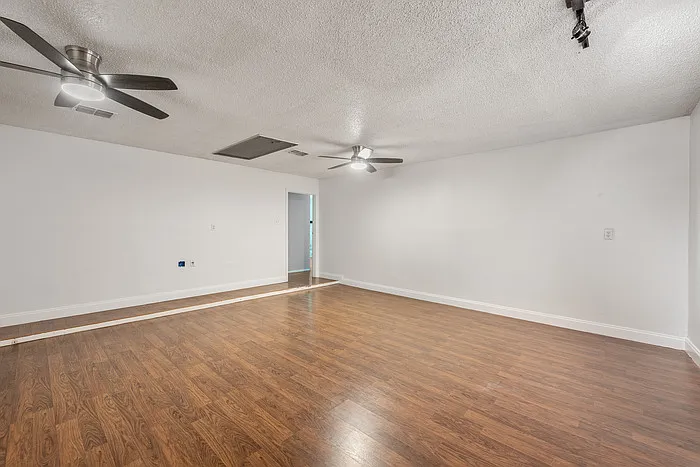 1153 Brookswood Ave — Photo 8