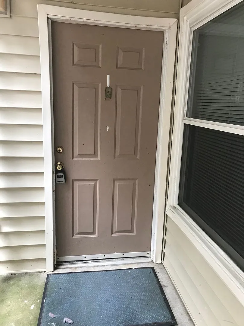 1511 Graduate Lane — Photo 3