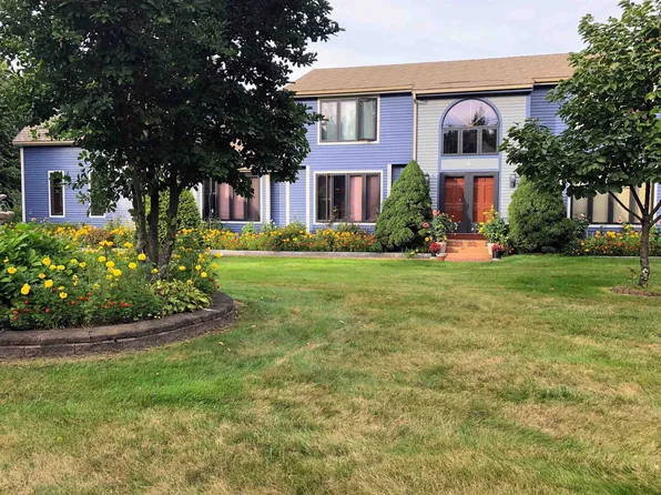 8 Longview Drive, Bow, NH 03304