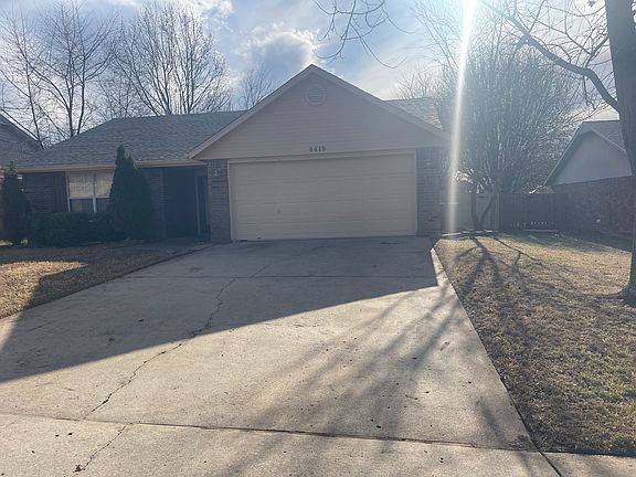 3rd image of 4419 W Cheyenne Dr