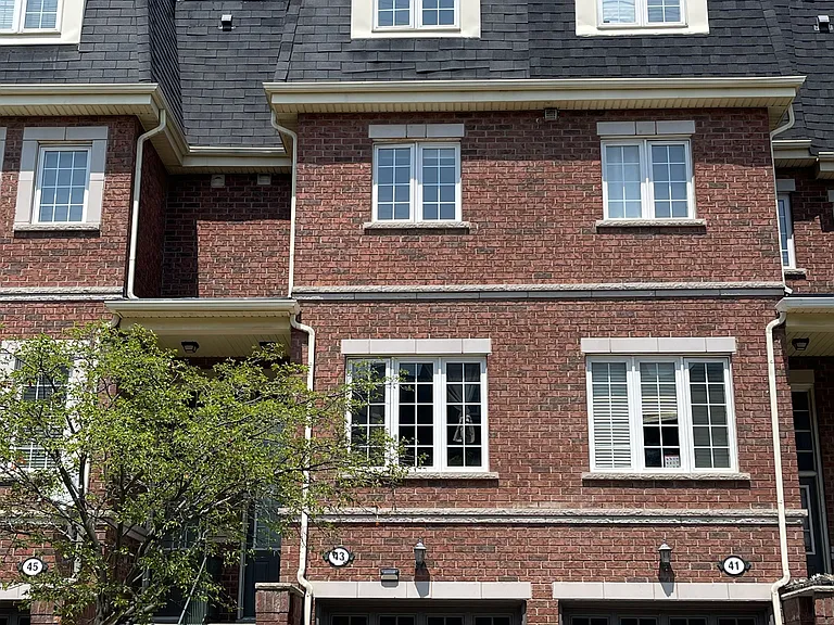 435 Hensall Cir #43 — Photo 1
