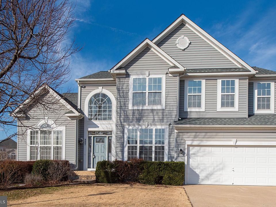 1st image of 9807 Autumn Path Ct