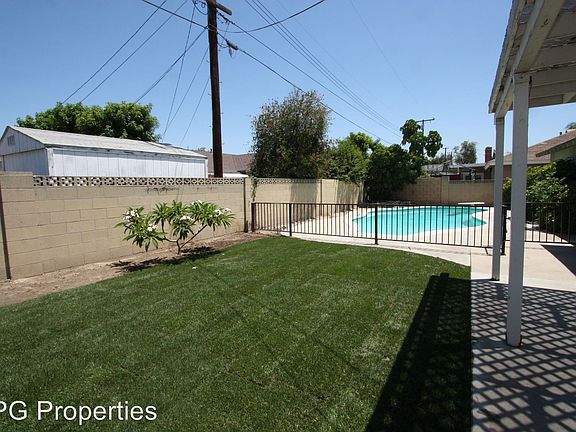 4th image of 2819 E Diana Ave