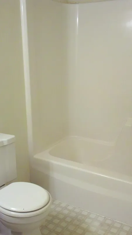 3 bed, 1.5 bath, $1,290 — Photo 2