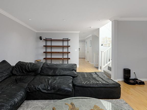 4th image of 3634 Garibaldi Dr #26
