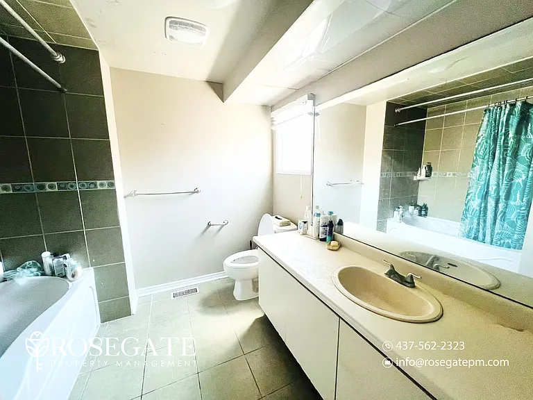 3528 Ellesmere Rd #1 — Photo 9