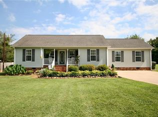 282 Calinda Dr, Thomasville, NC 27360