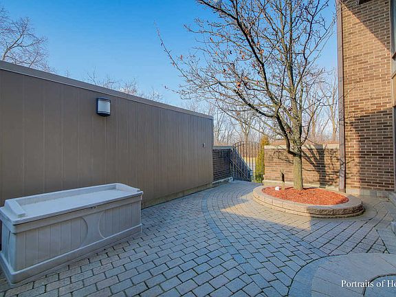 4th image of 311 S Dominion Dr