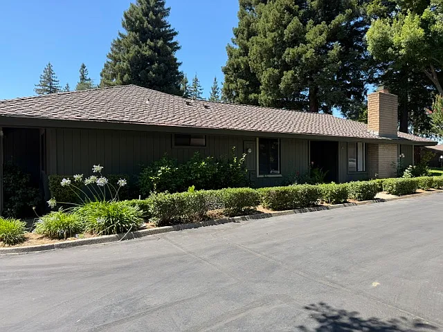 2472 American River Dr — Photo 2