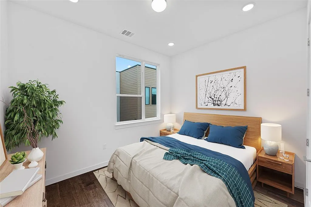 3 bed, 3.5 bath, 2116 sqft, $2,990 — Photo 2