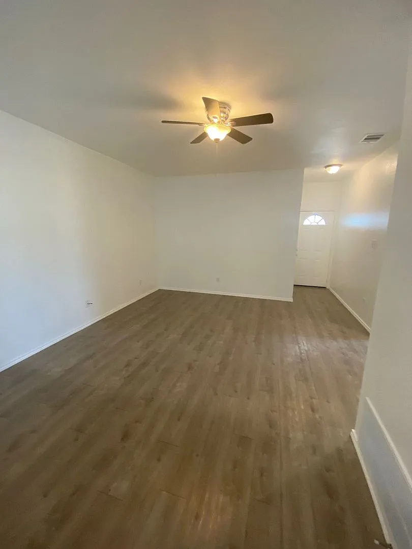 240 N Mary Jo Drive — Photo 2