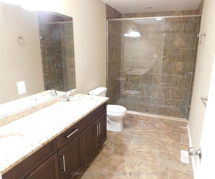 London House for rent - 6 Bedrooms — photo 16