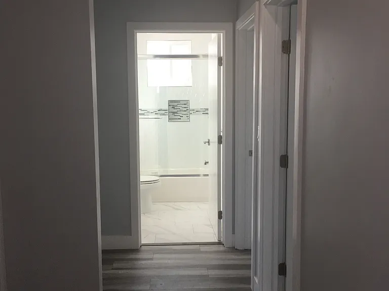 6733 1/2 Kraft Ave — Photo 11