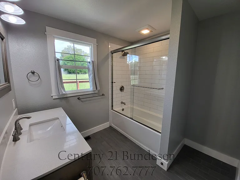 811 Old Adobe Rd — Photo 15