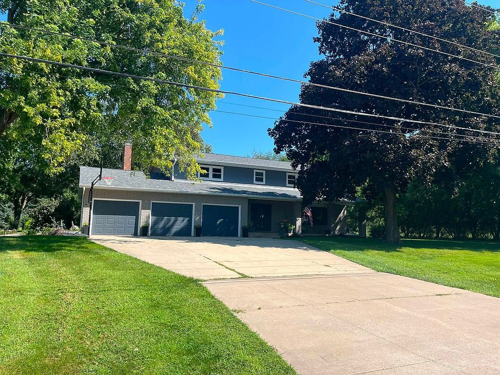 4200 Tanglewood Rd - Property Image
