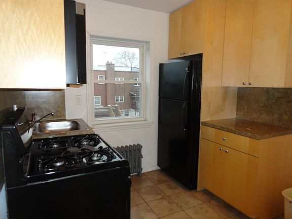 2nd image of 20-15 36th St #2R