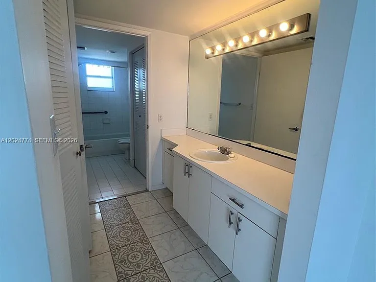 9156 Collins Ave #502 — Photo 7