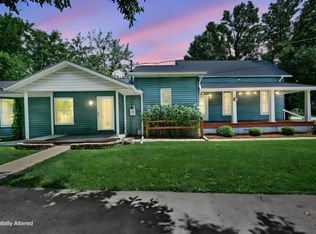 210 W Jackson St, Mulberry, IN 46058