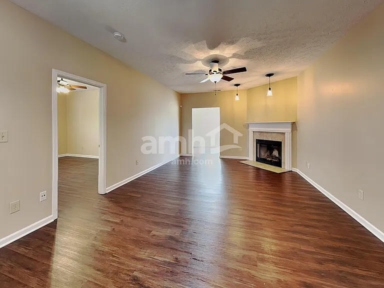 11723 Rossmore Dr — Photo 7