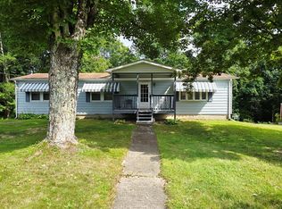 433 Parker St, Coal City, WV 25823