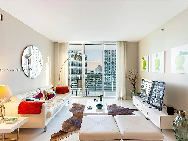 335 Biscayne Blvd #1505 — Photo 3