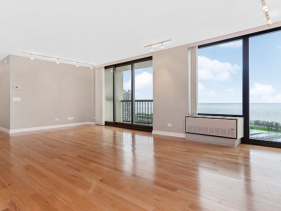 2nd image of 2500 N Lakeview Ave APT 3002
