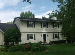 W8638 Shady Oak Ln, Beaver Dam, WI 53916