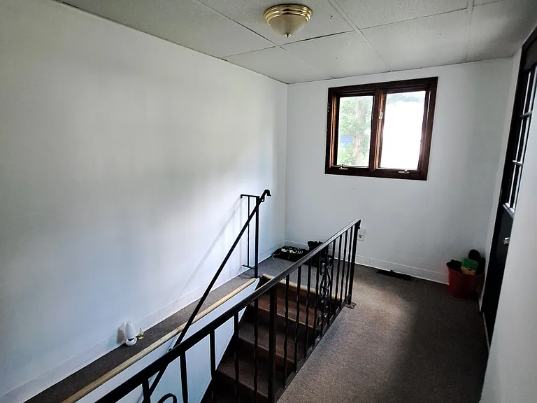 200 Park Ave #1 — Photo 11