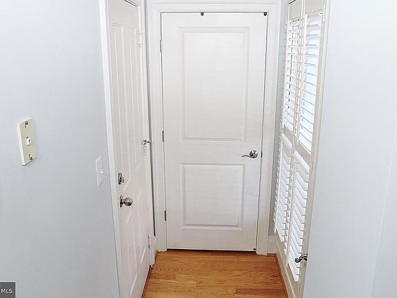 3rd image of 422 N Royal St
